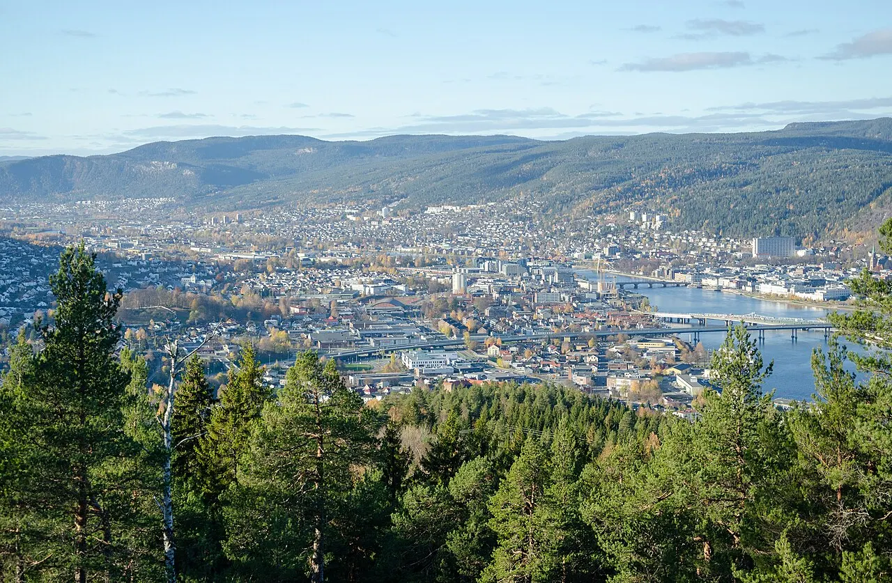 Drammen sett fra Nordbykollen.