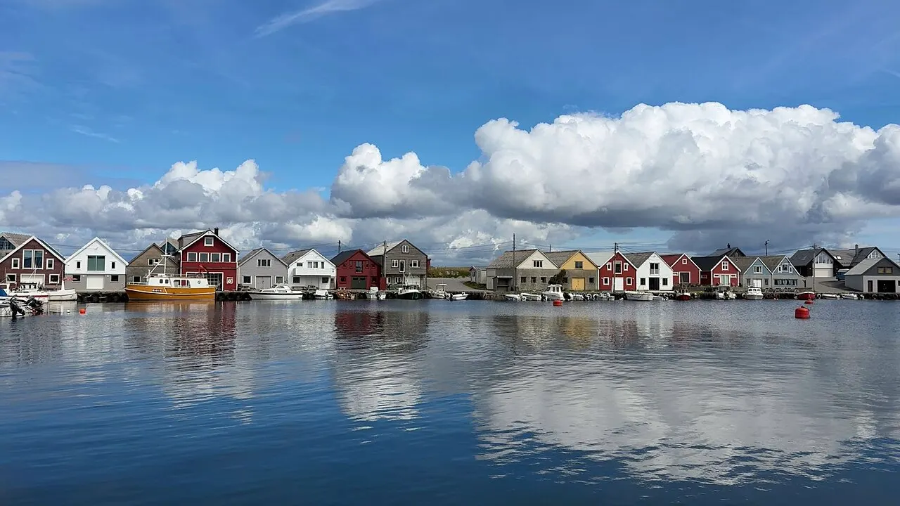 Sjøhus ved Ferkingstad havn, den 3. august 2026