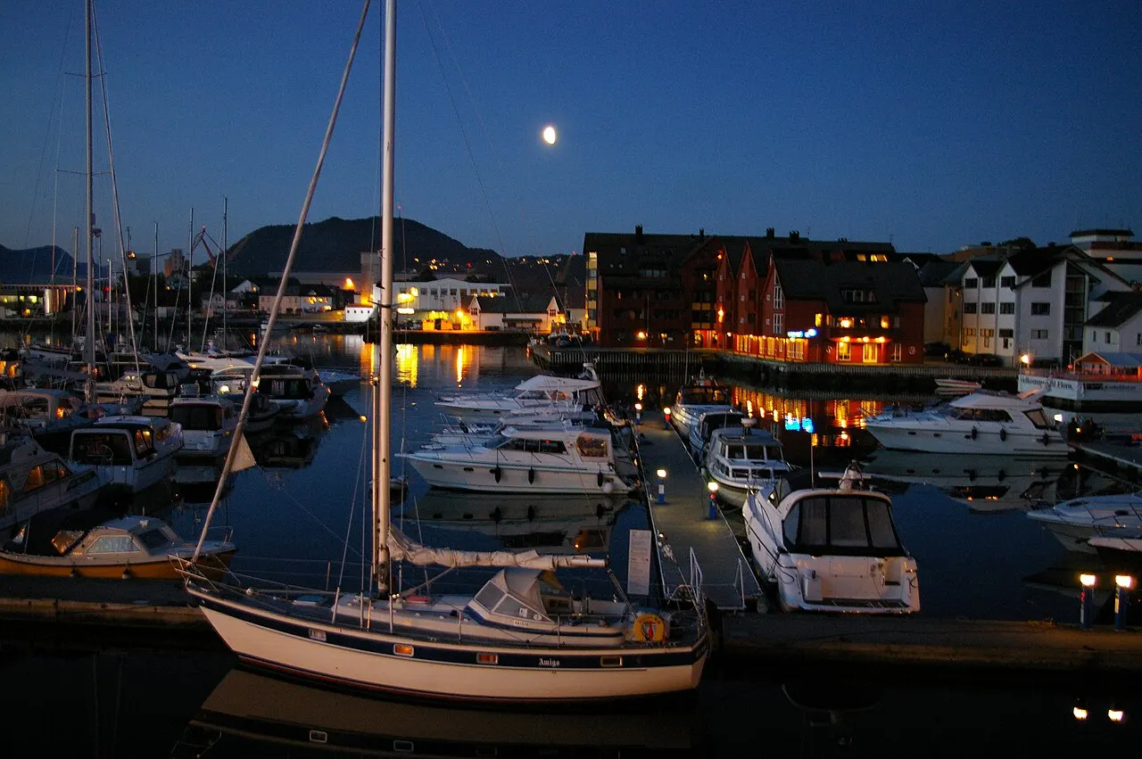 Kveldsstemning in Flørø i Sogn og Fjordane.