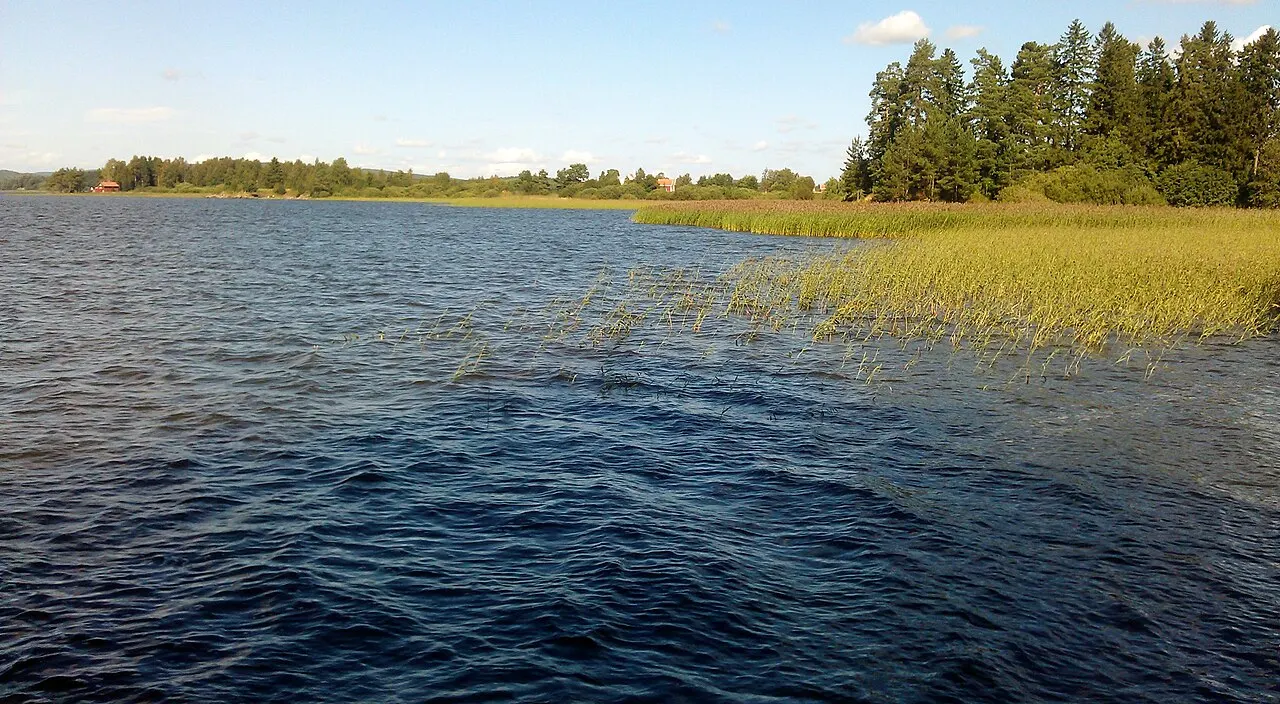 Hemnessjøen i Aurskog-Høland kommune, sett fra Langstranda.