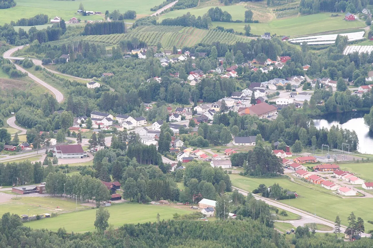 Utsikt på Hvittingfoss, bilde tatt fra hoppeplass