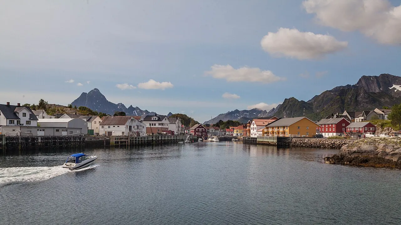 Kabelvåg fra sjøsiden