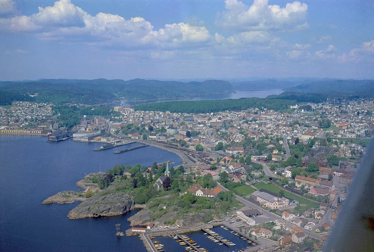 Widerøe skråfoto fra Larvik kommune
