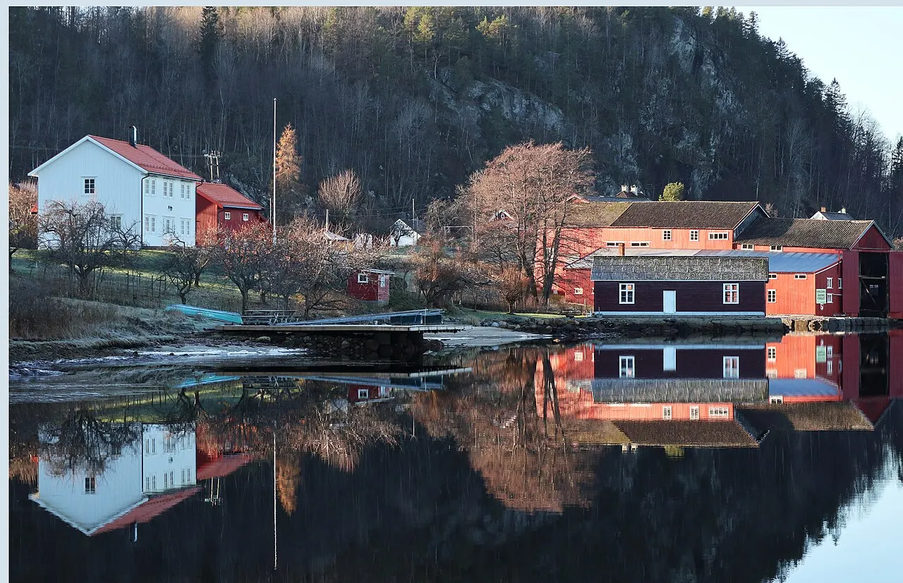 Boder på skipsverft - båtbyggerier på Moen i Risør