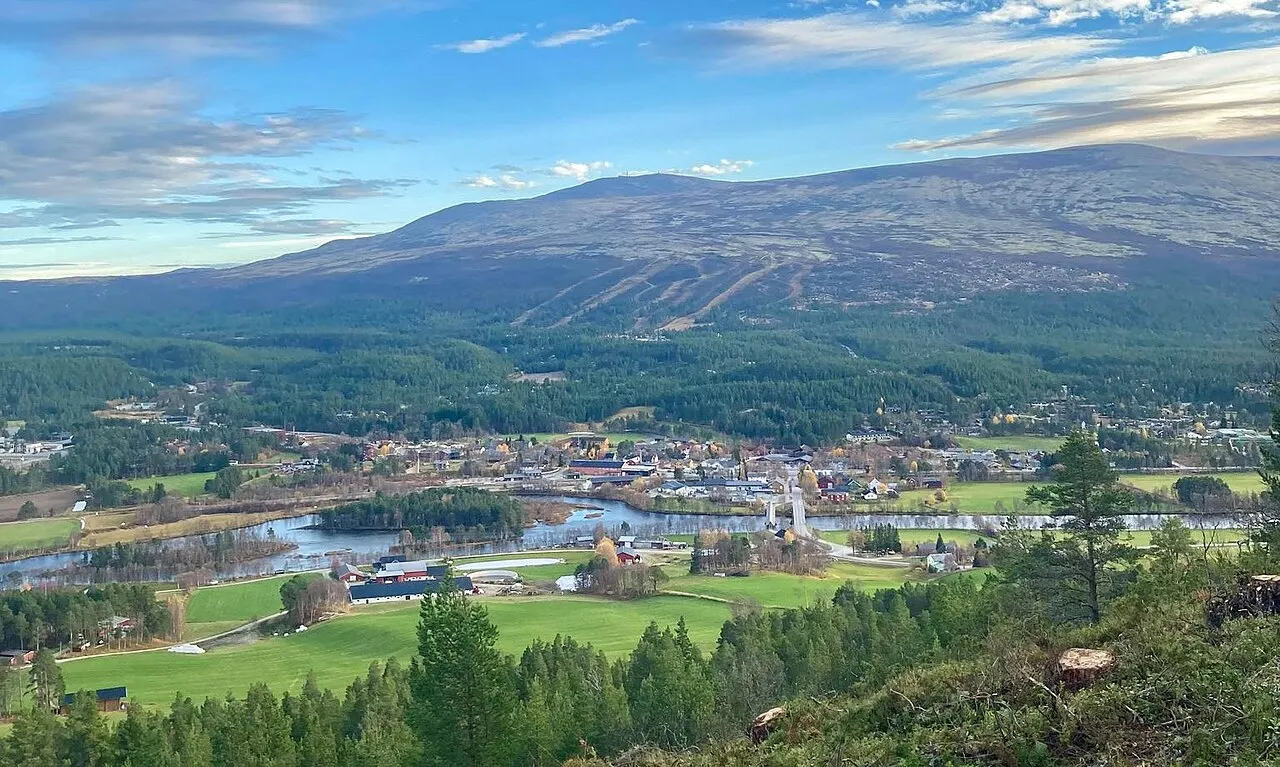 Utsikt over Os fra Kvennåsen