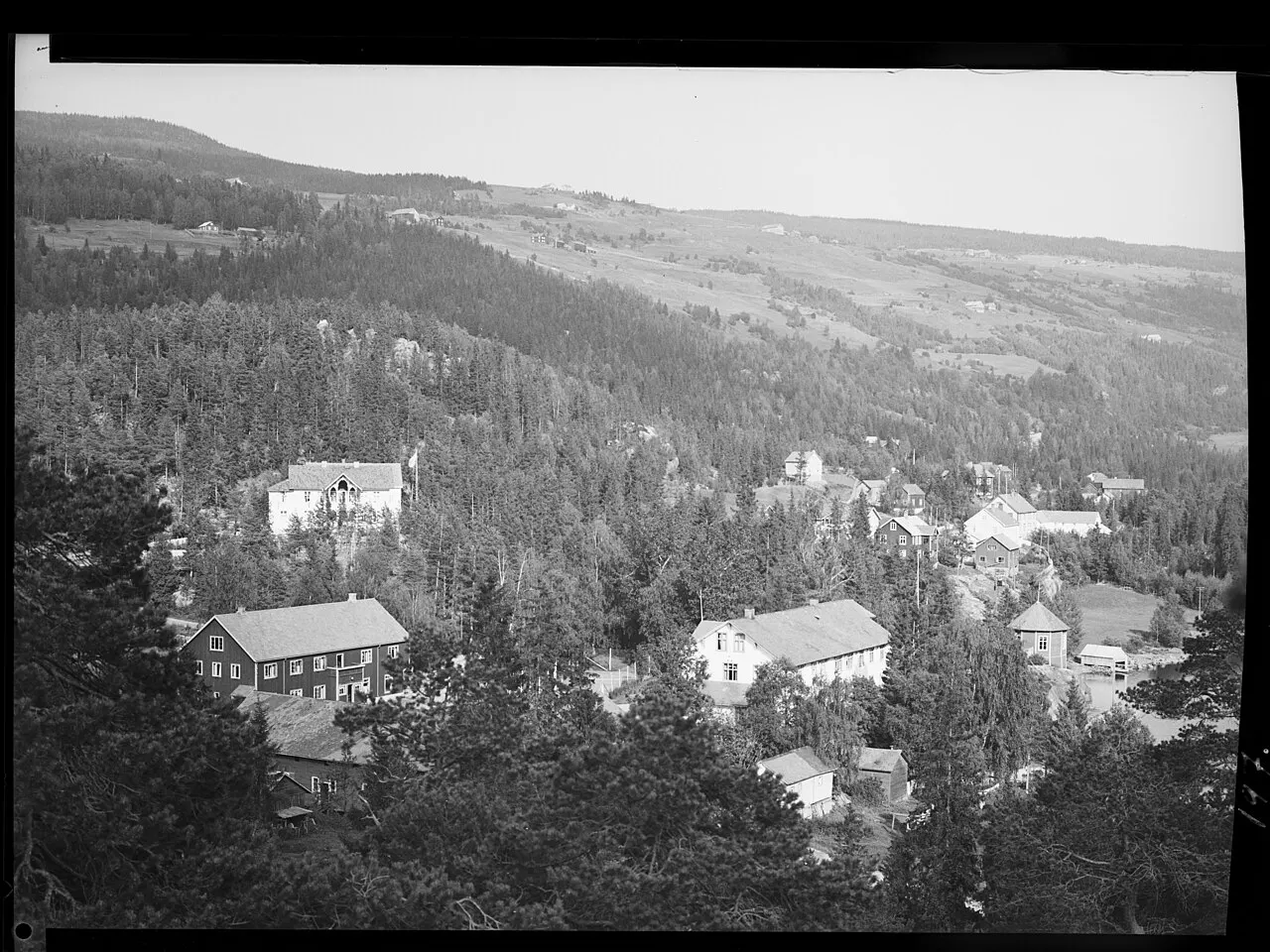 Bildet er hentet fra Nasjonalbibliotekets bildesamling. Anmerkninger til bildet var: Fotograf ukjent. Valdres, Oppland