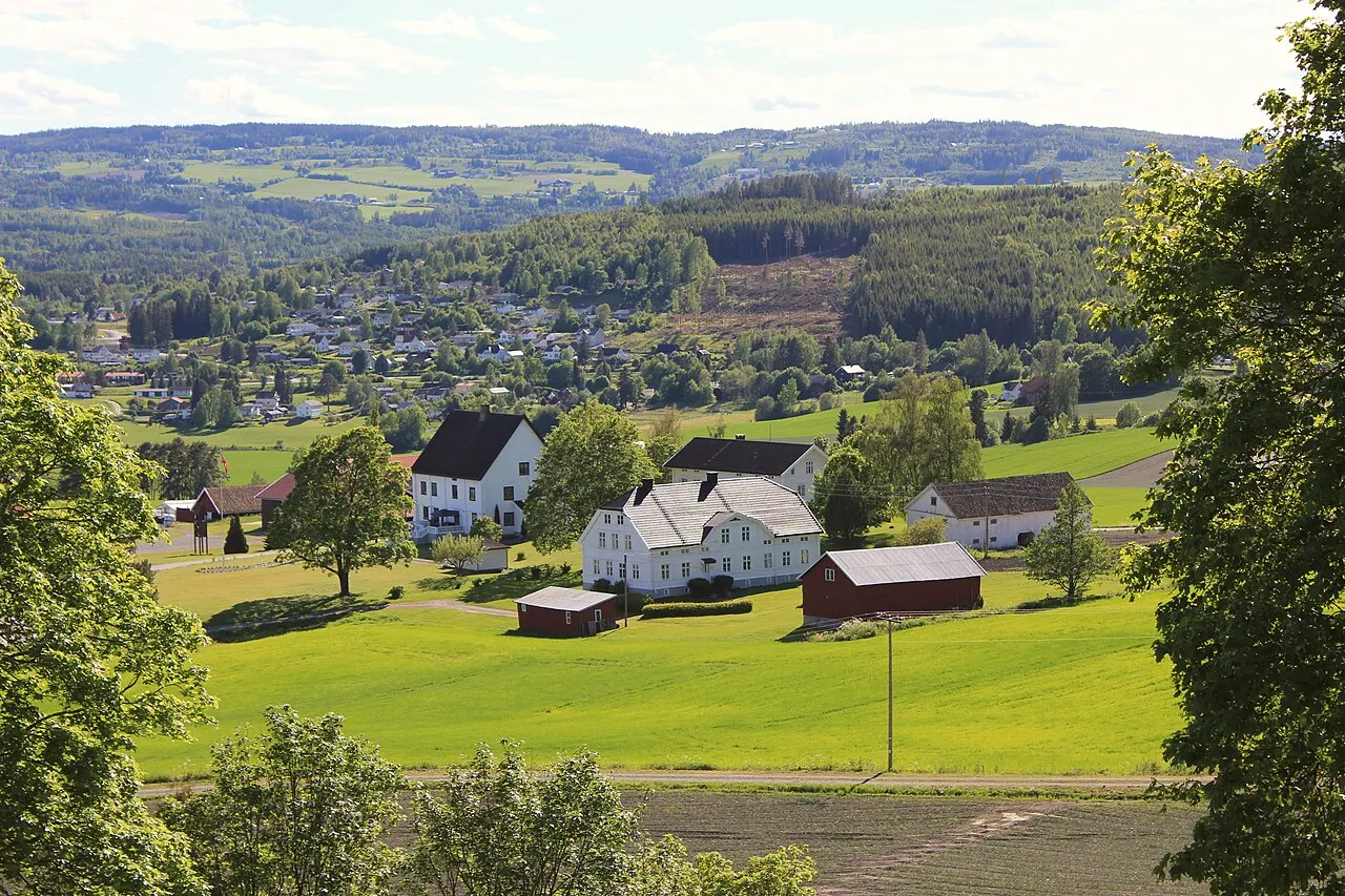 Mot Skreia, Østre Rognstad sett fra Balke