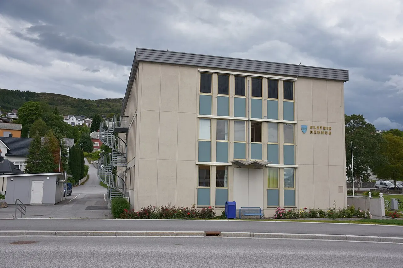 Ulstein rådhus, Ulsteinvik