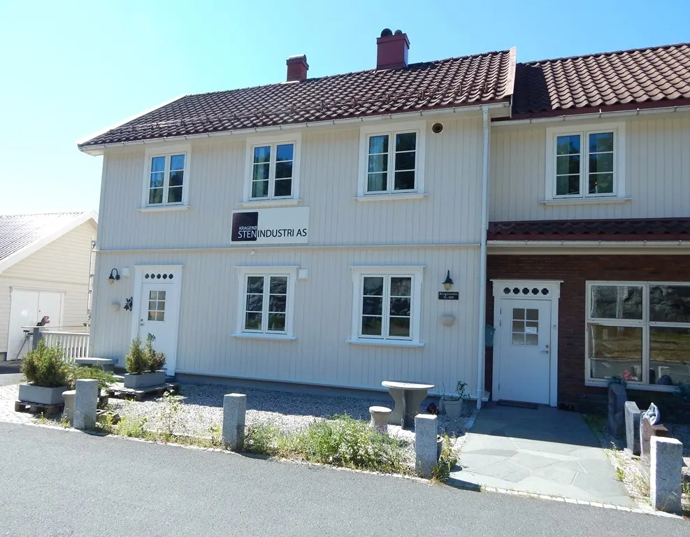 Vadfoss stasjon ved den nedlagte Kragerøbanen (Kragerølinjen)