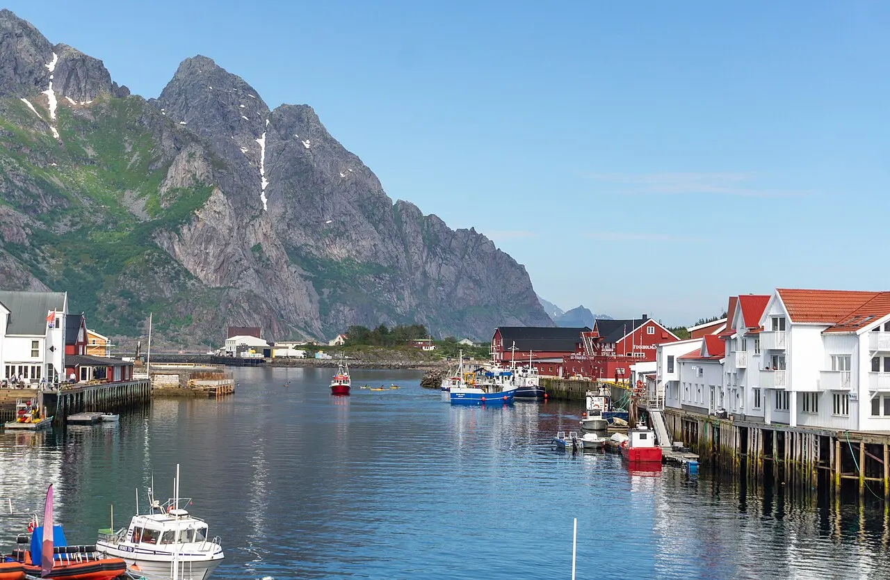 Fiskeværet Henningsvær