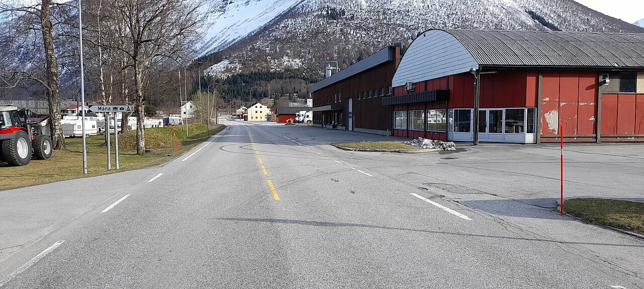 Voll E136 i Måndalen.